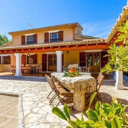 Sleeps 6 With Pool And Air Con Villa Pollença