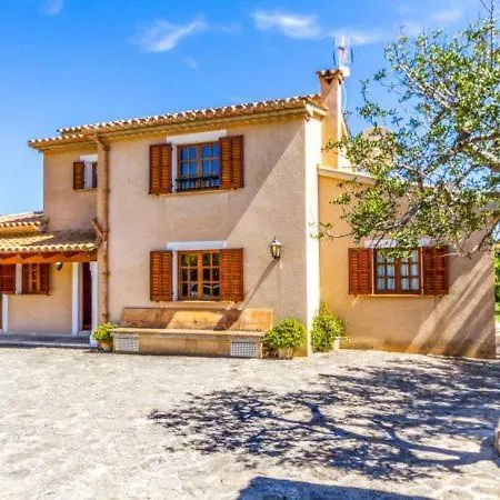 Villa Sleeps 6 With Pool And Air Con