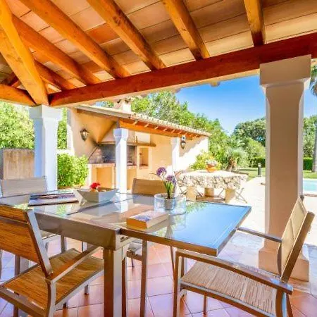 Sleeps 6 With Pool And Air Con Villa Pollença