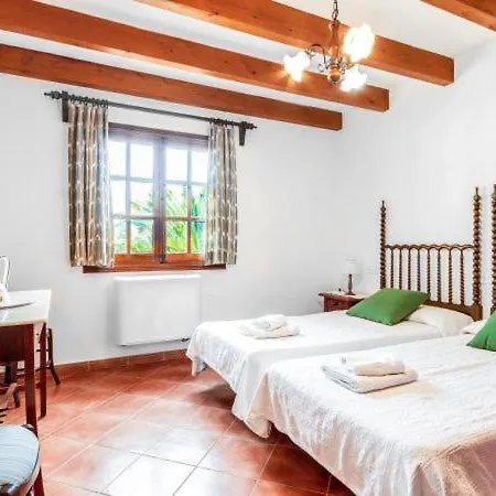 Sleeps 6 With Pool And Air Con Villa *